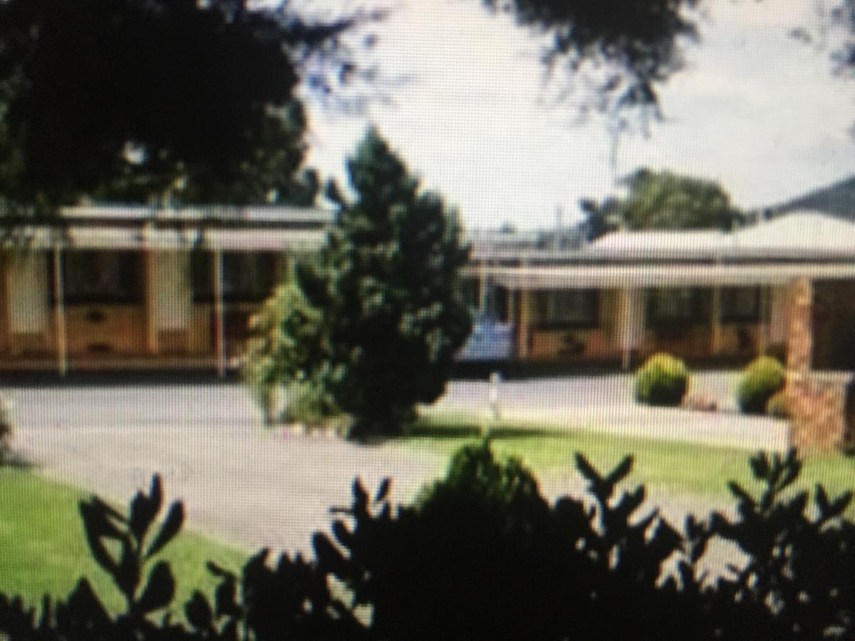 סטאנטהורפה Granite Belt Motel מראה חיצוני תמונה