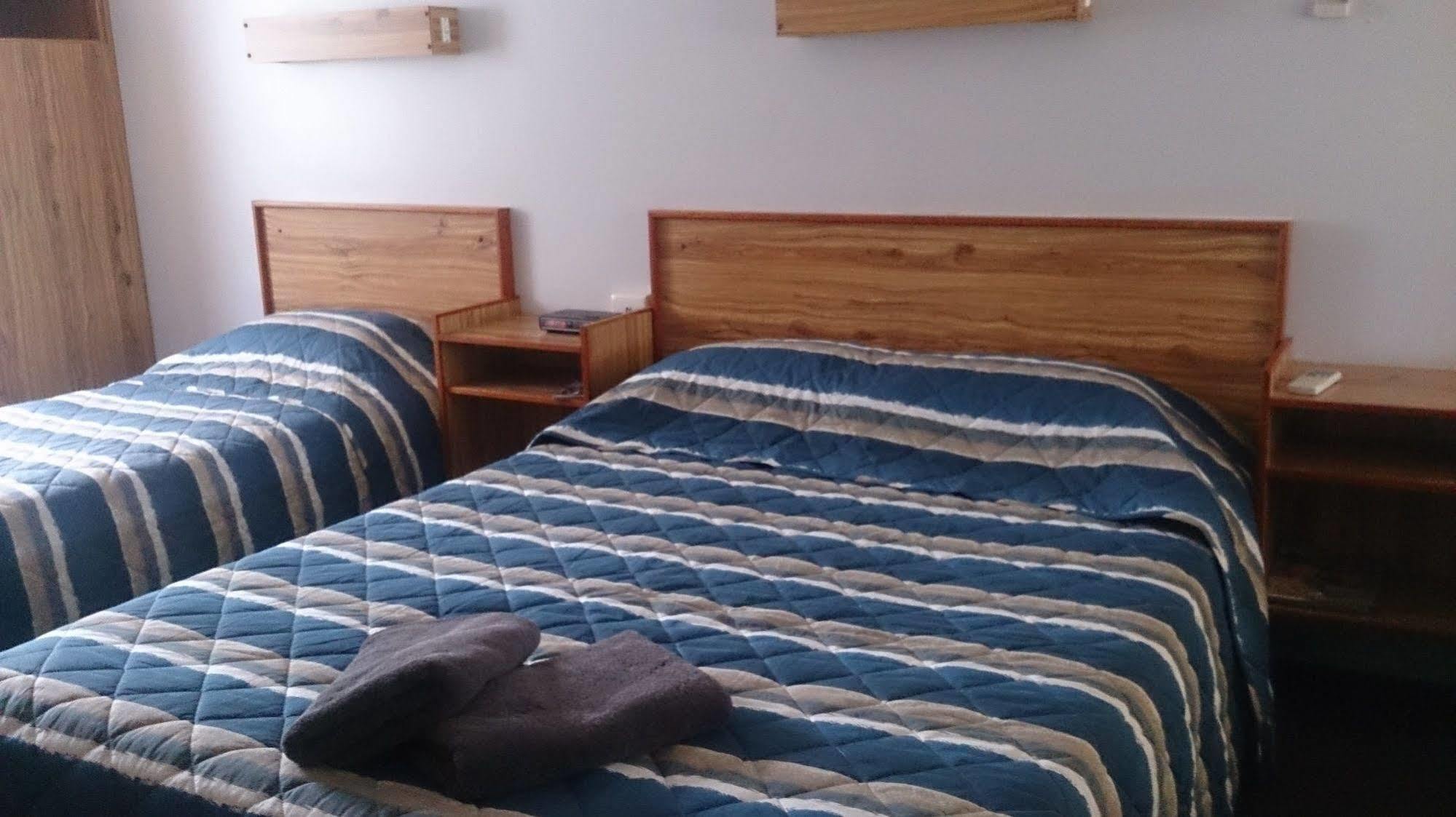 סטאנטהורפה Granite Belt Motel מראה חיצוני תמונה